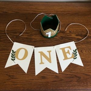 Green and gold 1st birthday banner & crown.